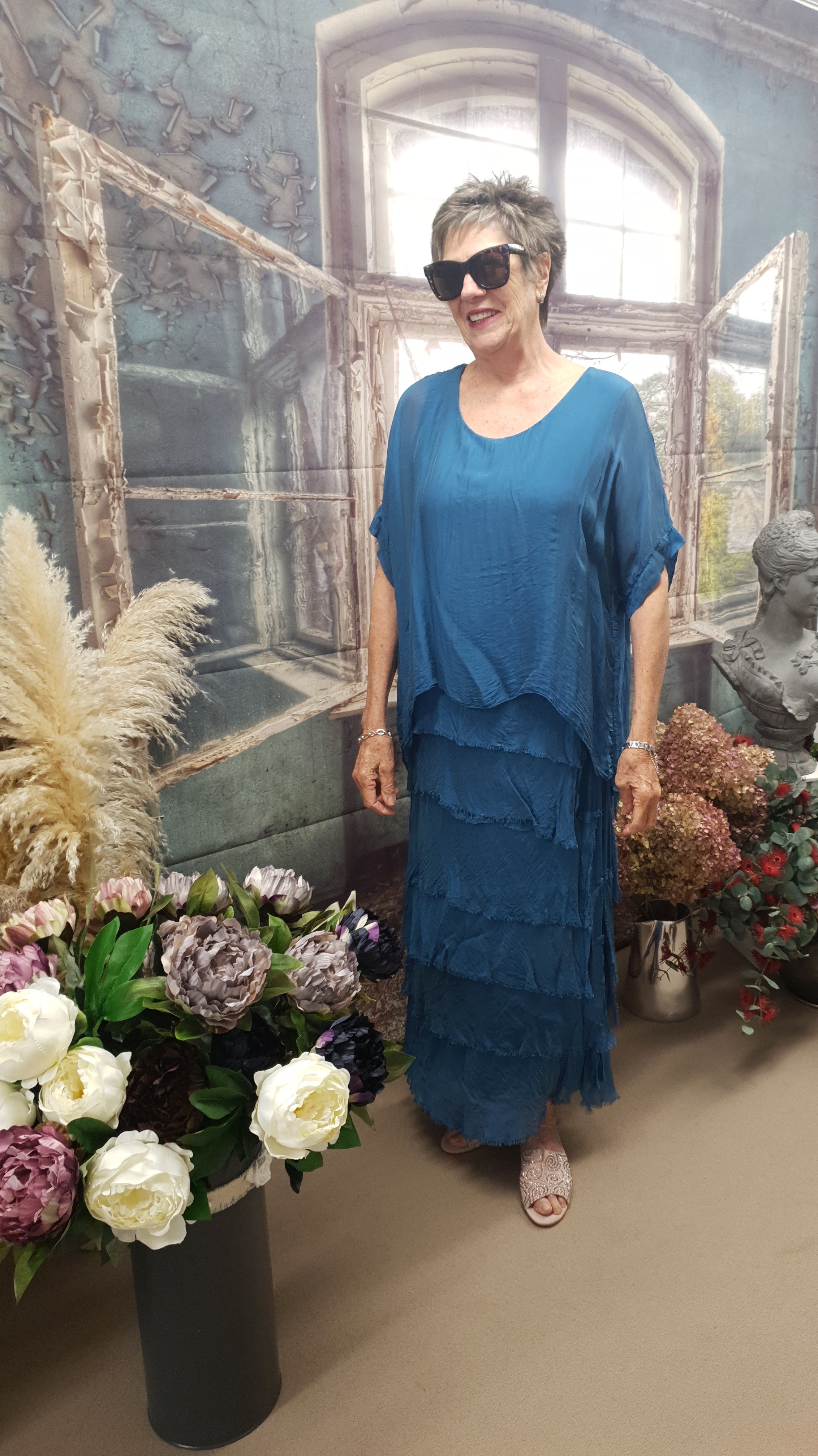 A stunning colour in this easy wear Silk Dress.  Dressed to impress